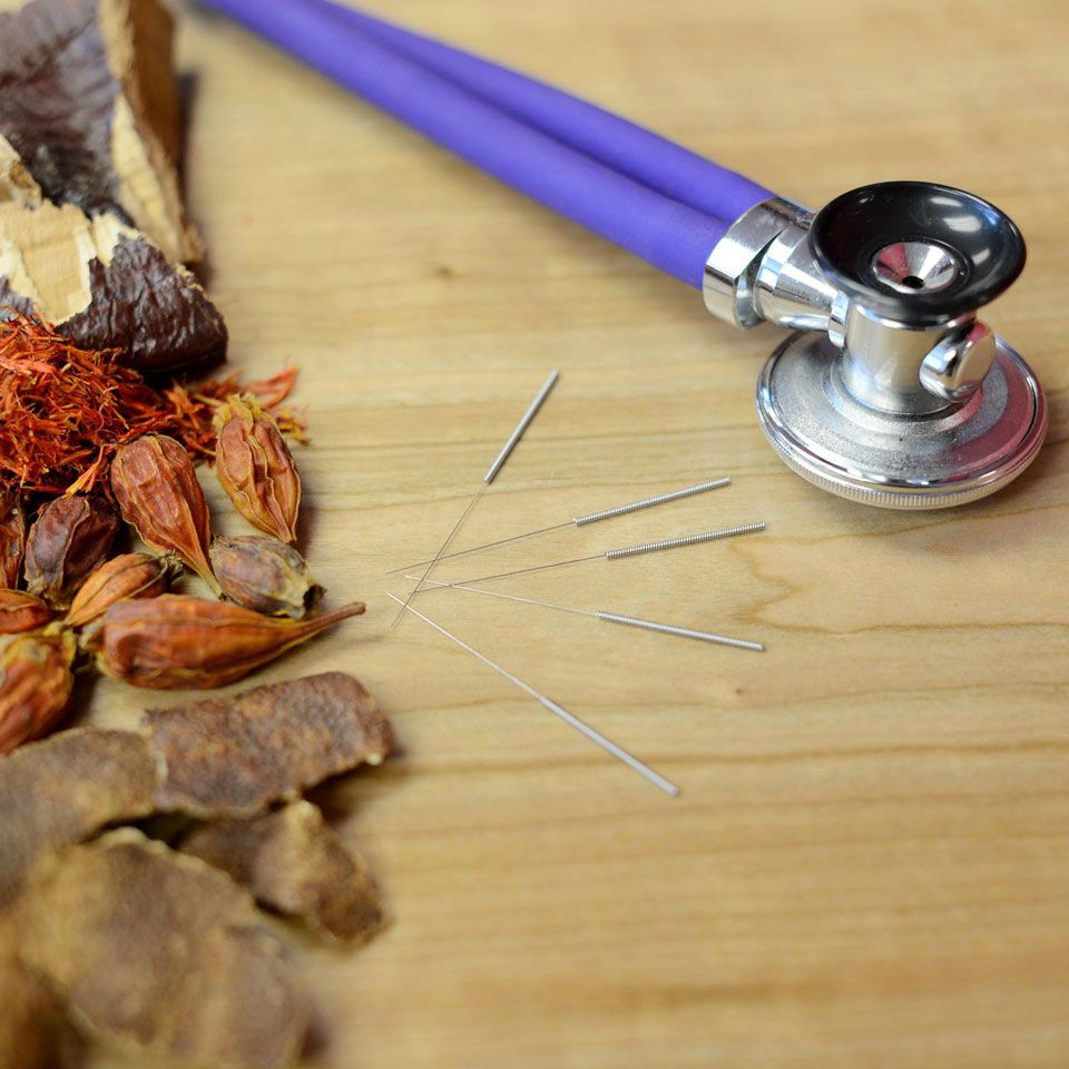 Agopuntura,fitoterapia cinese, dietetica cinese e altra medicina alternativa a Pavia e provincia con dottoressa Rotolo Grazia